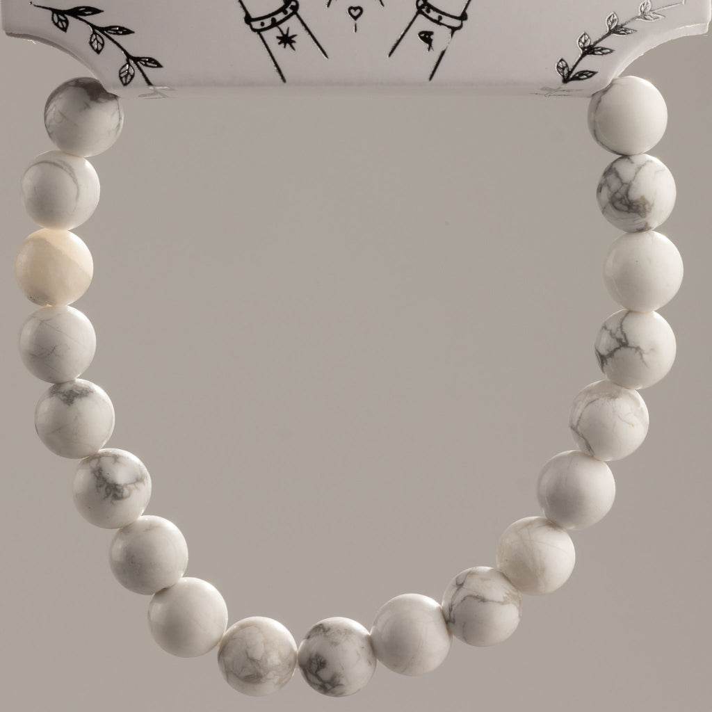 Petite Gemstone Bracelet – Howlite – detail view